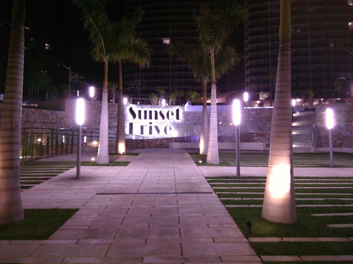 Sunset Drive Exclusive - Benidorm Appartement Buitenkant foto